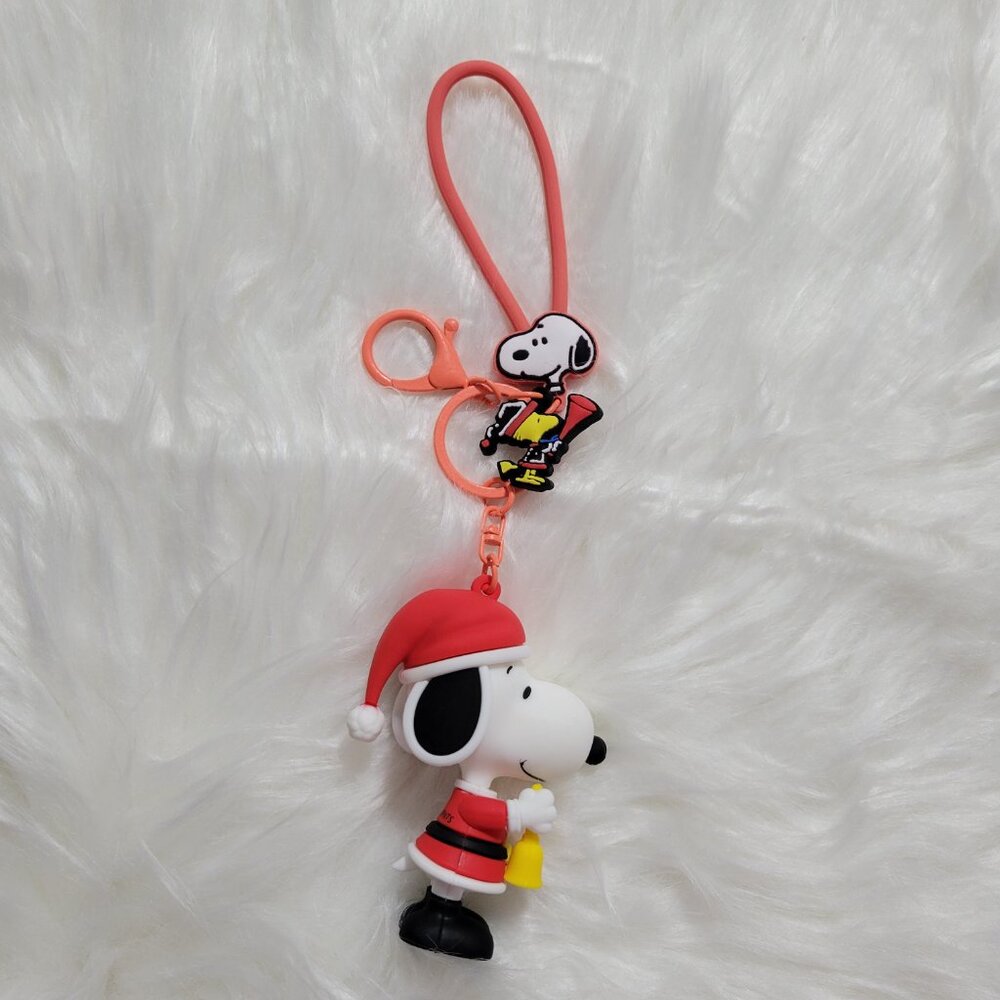 Peanuts Snoopy Holiday Santa Design Keychain